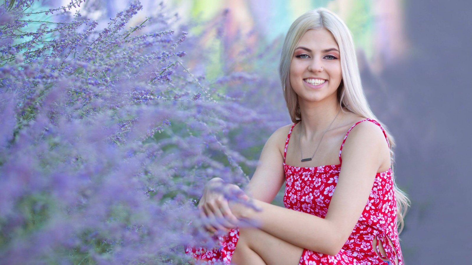 outdoor-portrait-session-flowers