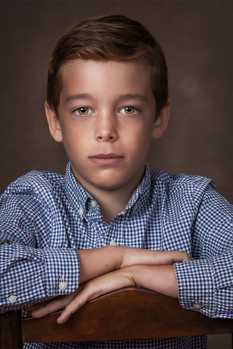 portrait-photography-boy-in-studio