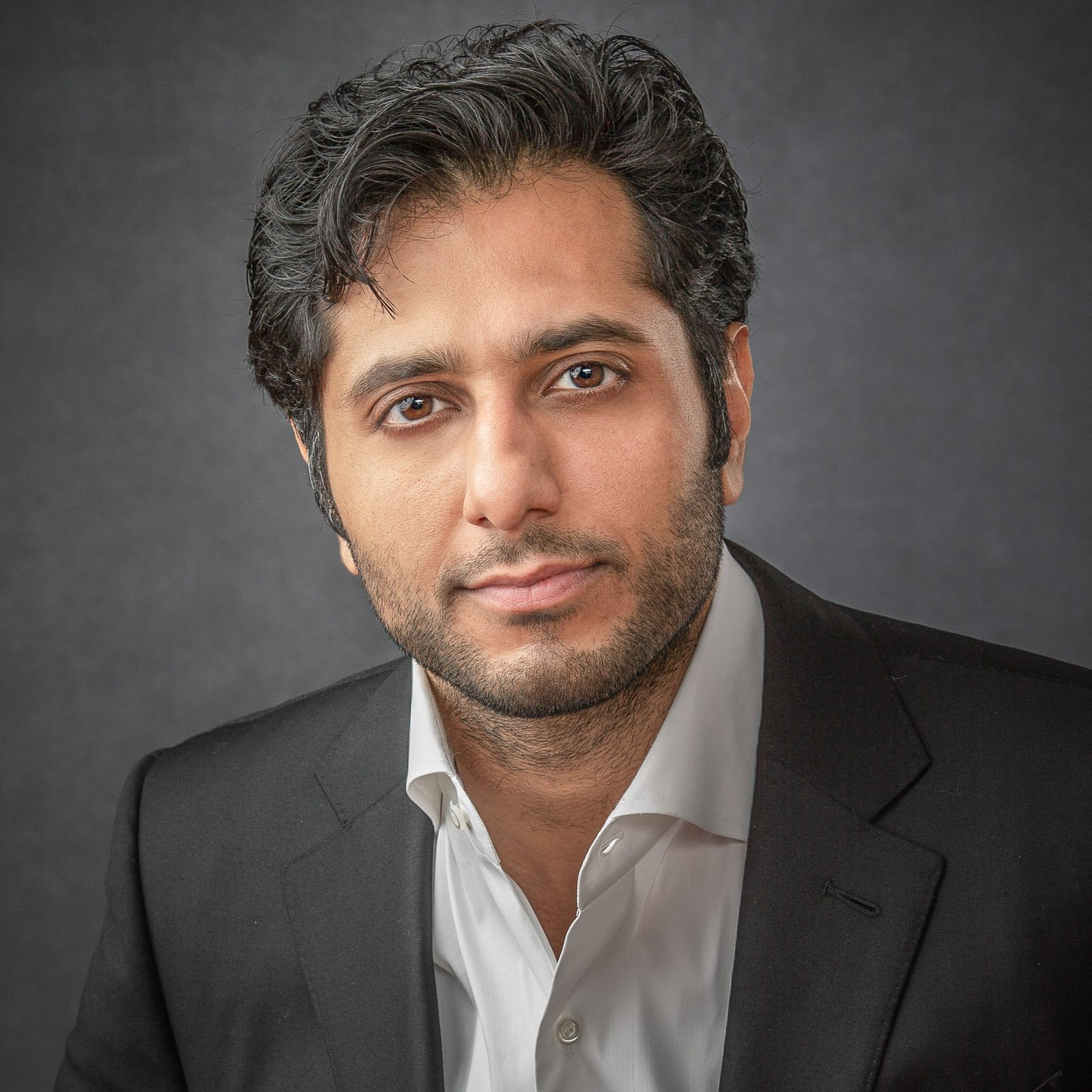 headshots-bloomfield-hills-photographer Bloomfield Hills Headshots – Professional Studio Session for $170 | Hugh Anderson Photography