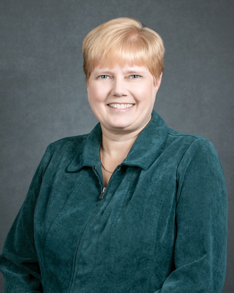 Executive-style team headshot from large corporate headshot day in Detroit-16