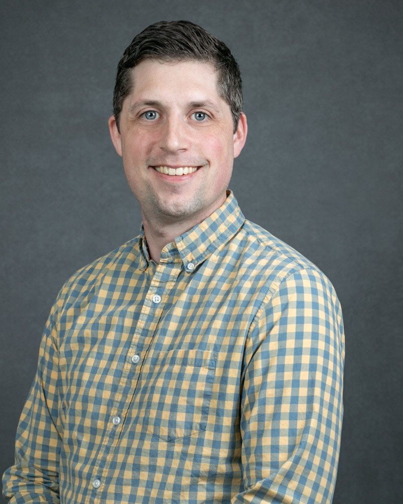 Executive-style team headshot from large corporate headshot day in Detroit-23