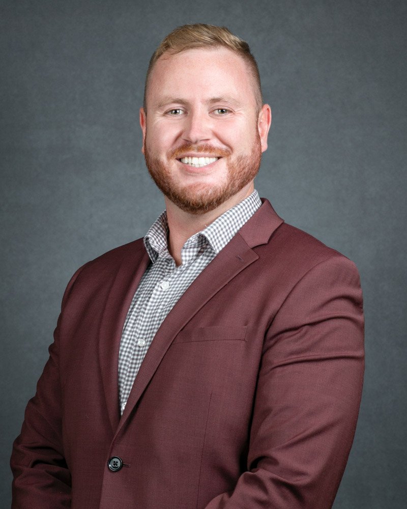 Executive-style team headshot from large corporate headshot day in Detroit-31